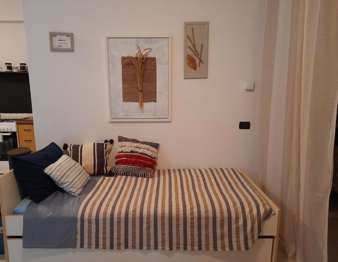 A Casa Di Sole Lägenhet Brovello-Carpugnino Exteriör bild
