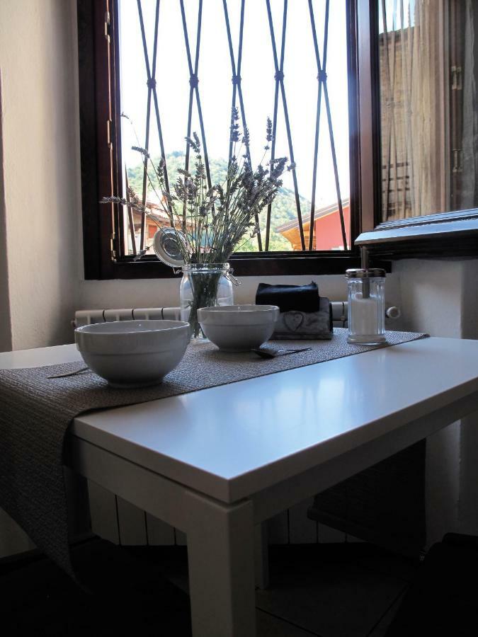 A Casa Di Sole Lägenhet Brovello-Carpugnino Exteriör bild