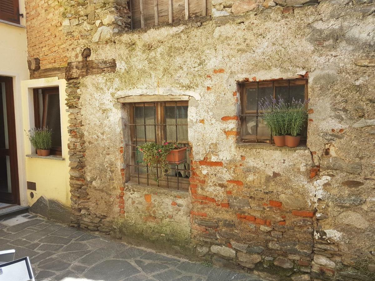 A Casa Di Sole Lägenhet Brovello-Carpugnino Exteriör bild