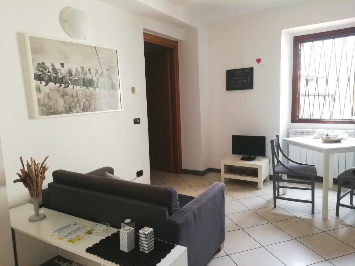 A Casa Di Sole Lägenhet Brovello-Carpugnino Exteriör bild